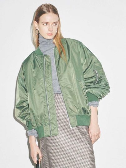 MOW0122F0032_pz_a001