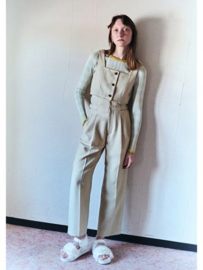 FUR0123S0016_pz_a002